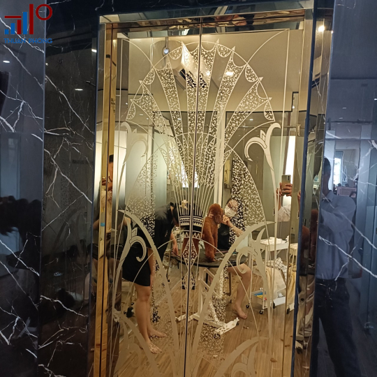 Thang máy khách sạn Quận 1